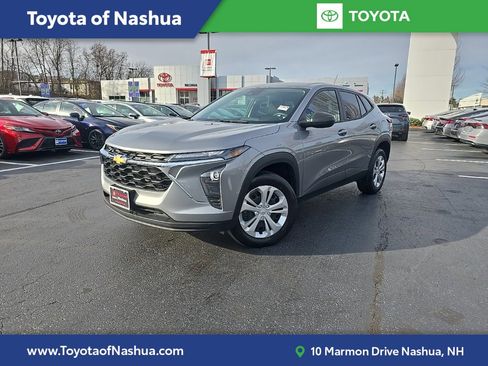 Used 2024 Chevrolet Trax LS image 1