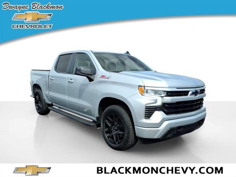 Used 2022 Chevrolet Silverado 1500 RST w/ Convenience Package II AWD/4WD image 1