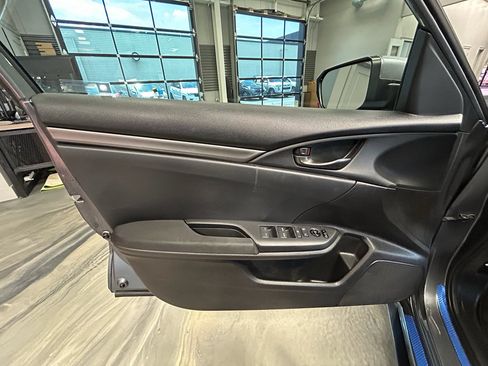 Used 2017 Honda Civic Sport image 48