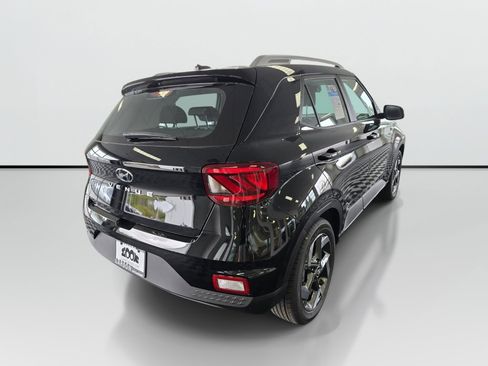 New 2026 Hyundai Venue SEL FWD image 3