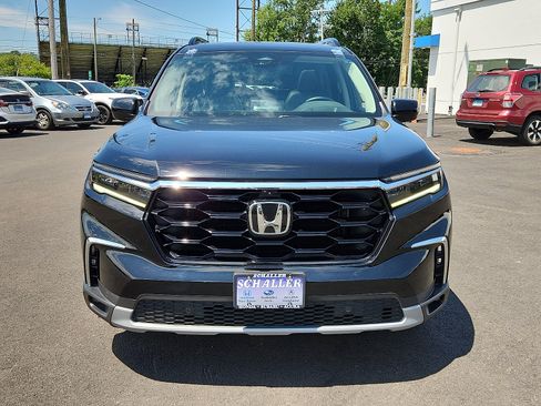 Used 2023 Honda Pilot Elite image 2