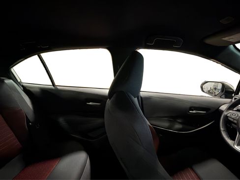 Used 2023 Toyota Corolla SE w/ Carpet Mat Package (TMS) FWD image 38