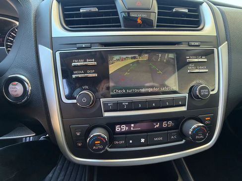 Used 2017 Nissan Altima 2.5 SV FWD image 17