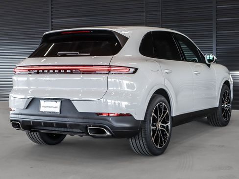 New 2026 Porsche Cayenne image 10