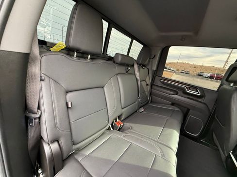 Used 2025 GMC Sierra 2500 SLT w/ SLT Premium Package image 19