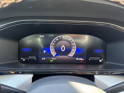 Used 2025 Volkswagen Taos S image 11