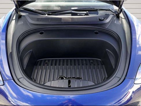 Used 2023 Tesla Model 3 Standard Range RWD image 11