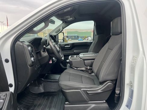 Used 2022 GMC Sierra 3500 Pro w/ Convenience Package image 24