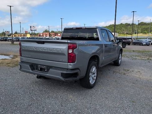 Used 2024 Chevrolet Silverado 1500 Custom AWD/4WD image 3