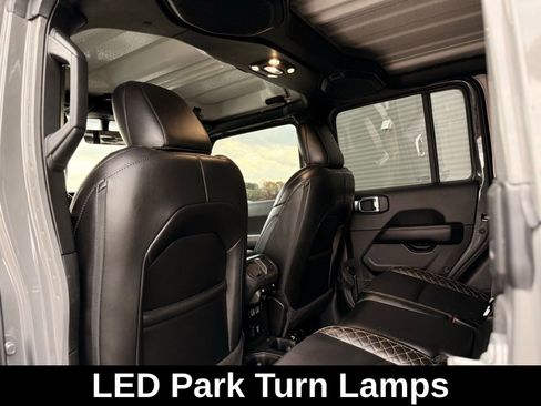 Used 2022 Jeep Gladiator Overland image 24