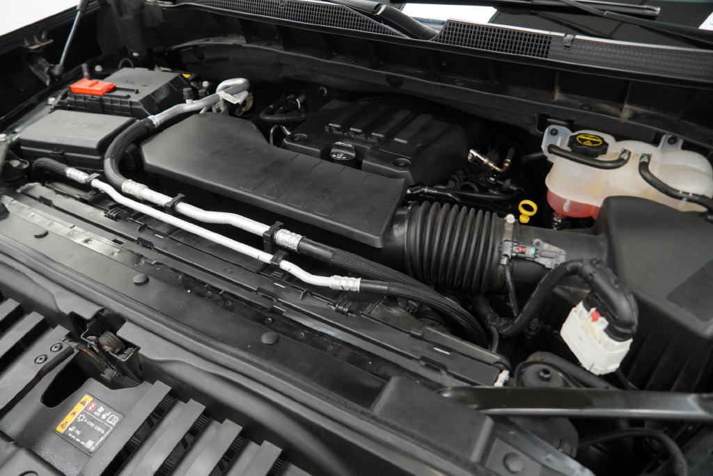 Used 2024 Chevrolet Silverado 1500 LT AWD/4WD image 45