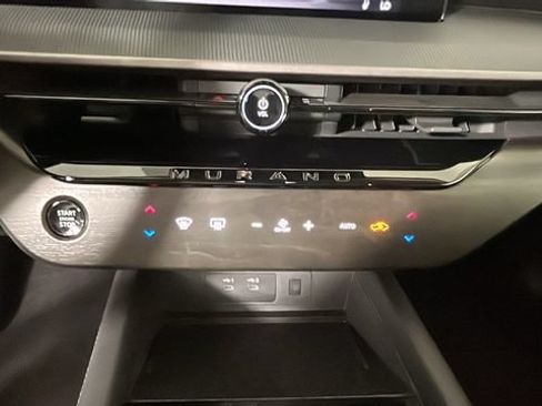 Used 2025 Nissan Murano SV FWD image 22