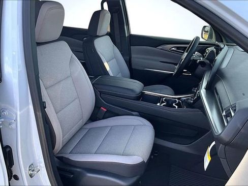 New 2026 Chevrolet Traverse LT w/ Sun and Wheel Package image 10