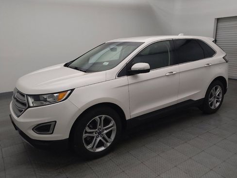Used 2018 Ford Edge Titanium w/ Technology Package FWD image 2