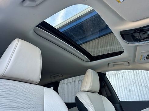 Used 2024 Lexus RX 350 w/ Convenience Package image 18