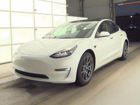 Used 2022 Tesla Model 3 Long Range image 2