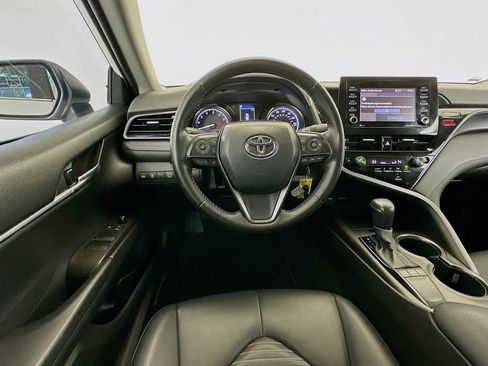 Certified 2022 Toyota Camry SE image 21