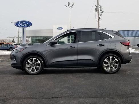 Certified 2023 Ford Escape Platinum w/ Premium Technology Package image 9