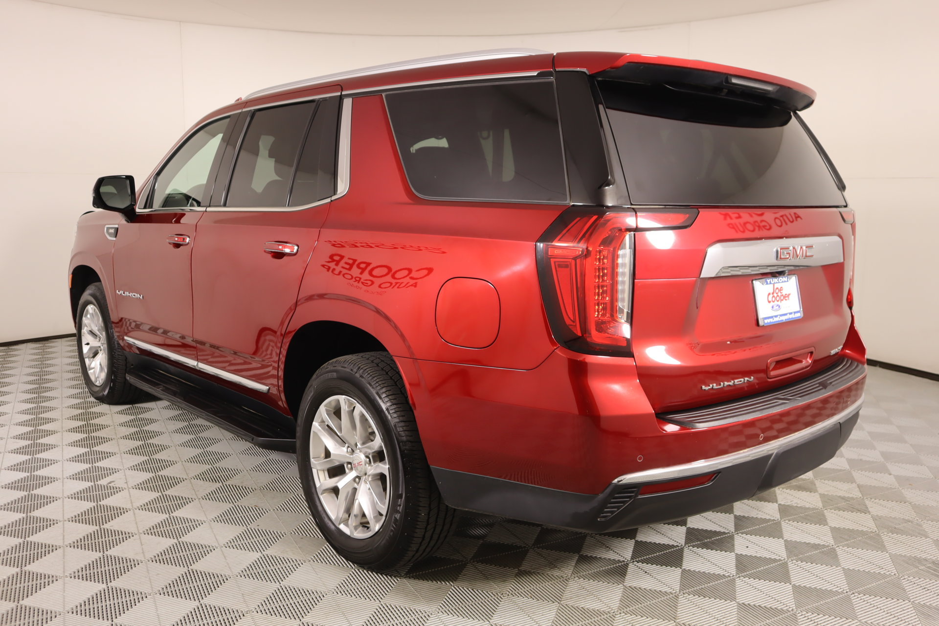Used 2023 GMC Yukon SLT w/ SLT Premium Package AWD/4WD image 26