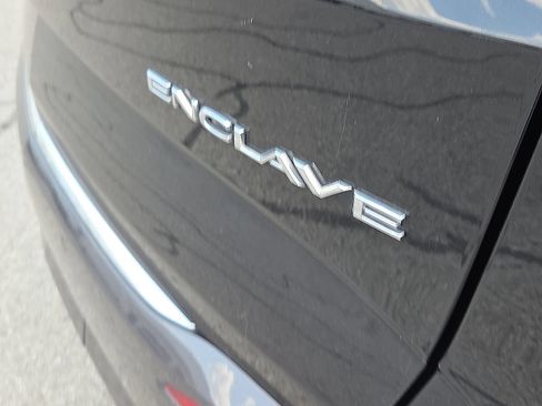 Used 2018 Buick Enclave Avenir w/ Avenir Technology Package FWD image 17