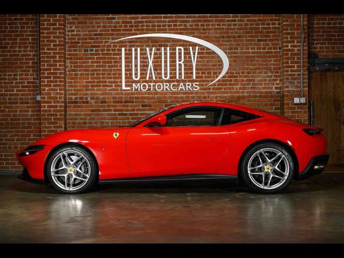 Used 2021 Ferrari Roma image 6