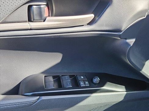 Used 2025 Toyota Camry XSE FWD image 15