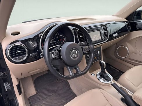 Used 2014 Volkswagen Beetle 2.5 image 13