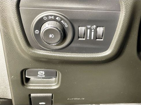 Used 2023 Jeep Grand Cherokee L Overland image 14