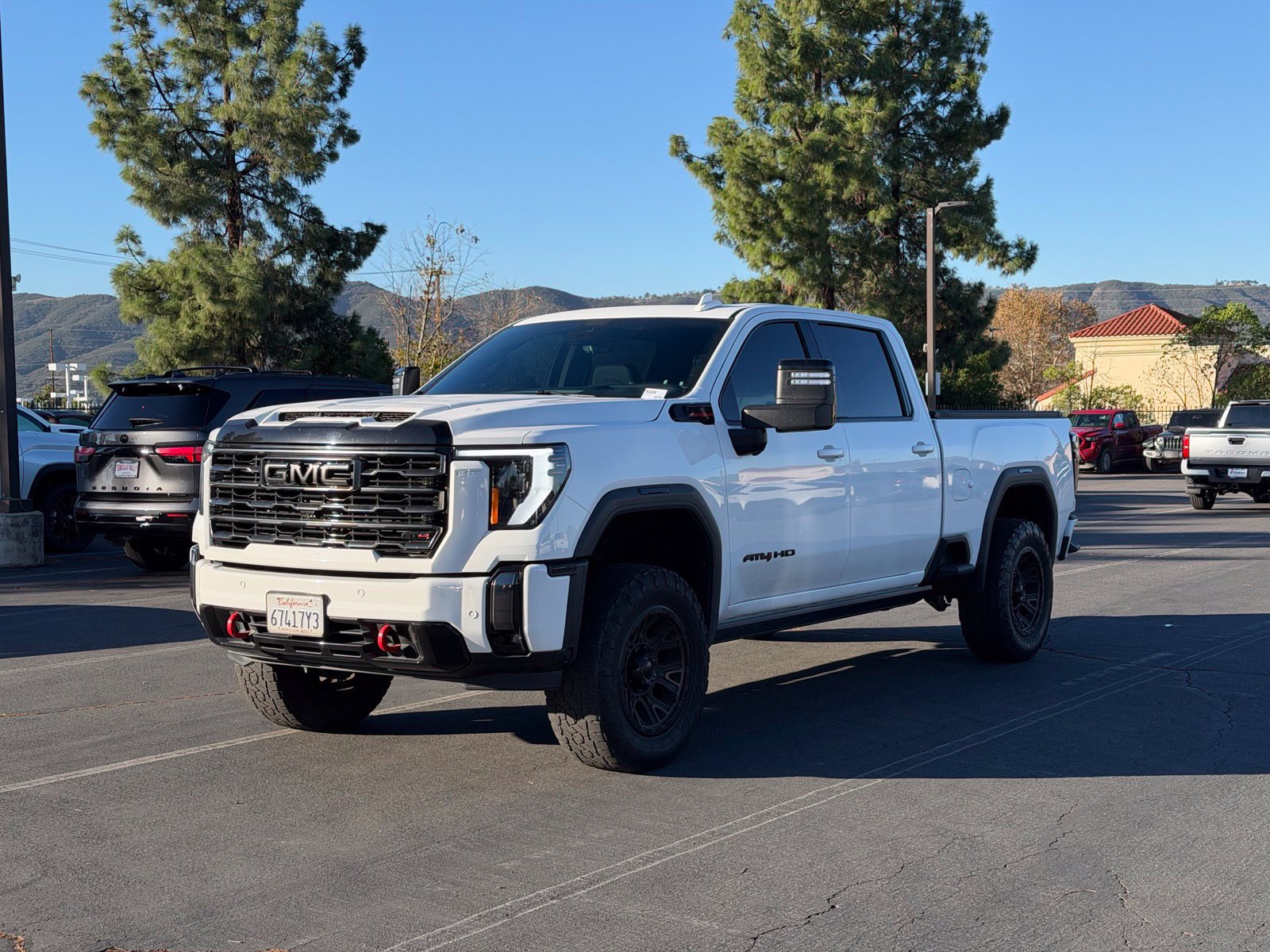 Used 2024 GMC Sierra 2500 AT4 w/ AT4 Premium Plus Package AWD/4WD image 3