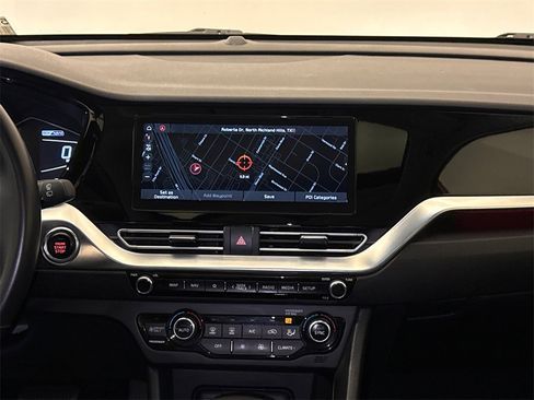 Used 2022 Kia Niro Touring Special Edition image 17