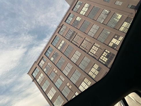 Certified 2022 Volvo C40 P8 Recharge Ultimate image 36