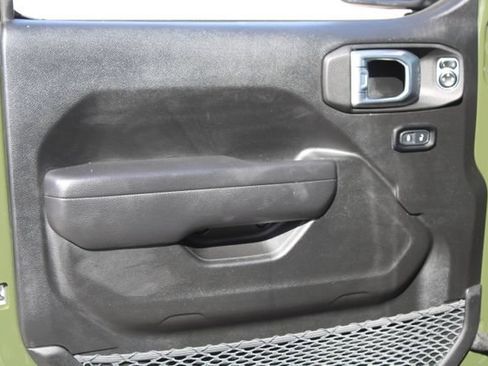 Used 2023 Jeep Wrangler Unlimited Rubicon 4xe AWD/4WD image 14