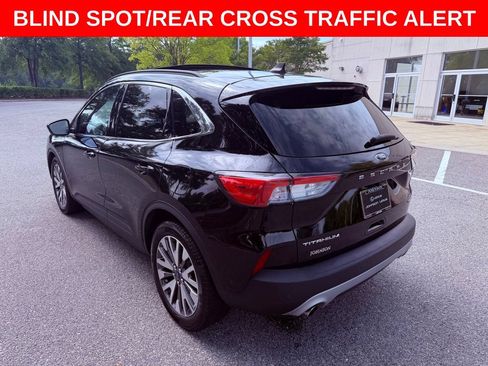 Used 2020 Ford Escape Titanium w/ Titanium Premium Package 2.0 FWD image 5