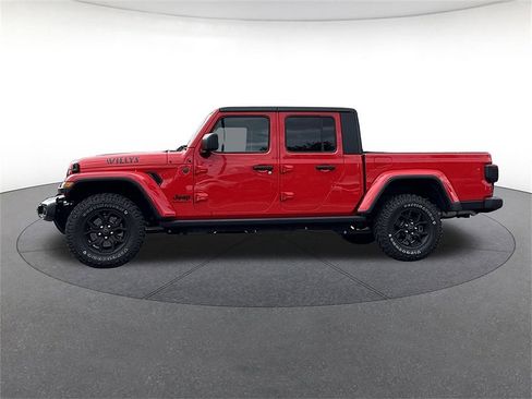 Certified 2024 Jeep Gladiator Sport image 2