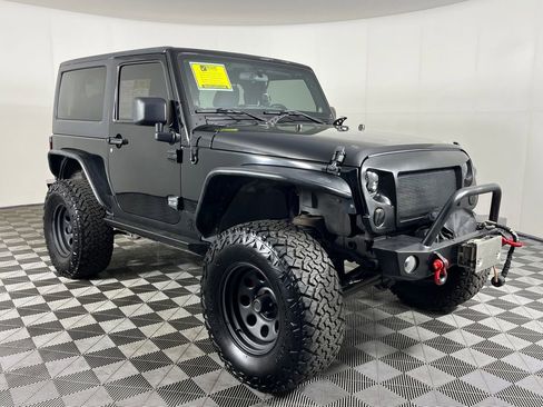 Used 2011 Jeep Wrangler Rubicon w/ PWR Convenience Group AWD/4WD image 3