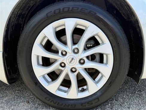 Used 2019 Nissan Sentra SV FWD image 34