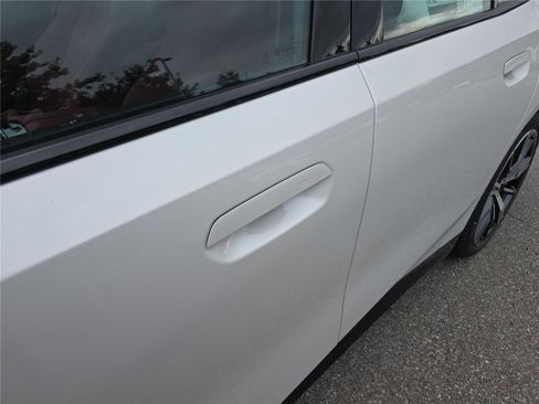 New 2026 BMW 550e xDrive AWD/4WD image 14