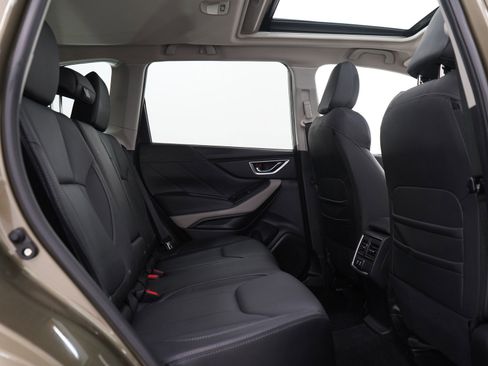 Used 2024 Subaru Forester Limited AWD/4WD image 9