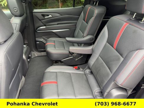 Used 2024 Chevrolet Traverse RS FWD image 29