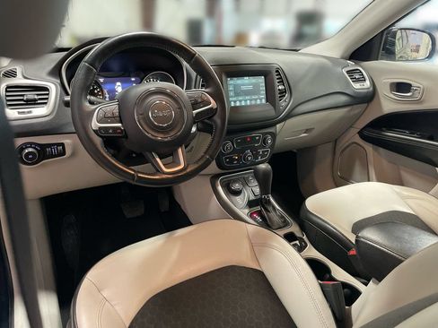Used 2018 Jeep Compass Latitude w/ Popular Equipment Group AWD/4WD image 17