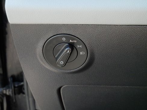 Certified 2023 Volkswagen Taos SE AWD/4WD image 27