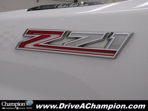 Used 2024 Chevrolet Silverado 2500 Custom w/ Custom Value Package image 4