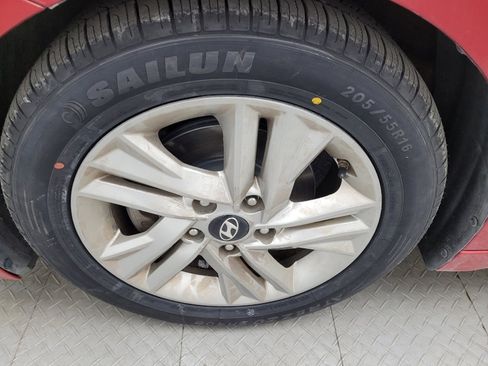 Used 2019 Hyundai Elantra Value Edition image 31