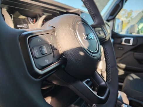 New 2026 Jeep Gladiator Sport image 18