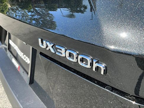 New 2026 Lexus UX 300h FWD image 8