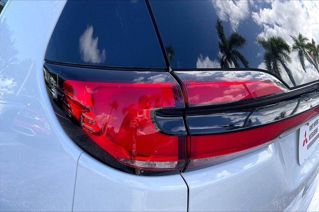 Used 2025 Chrysler Pacifica Select FWD image 18