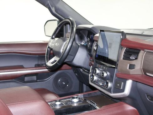 Used 2022 Ford Expedition Limited AWD/4WD image 31