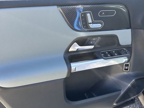 New 2026 Mercedes-Benz GLB 250 image 10