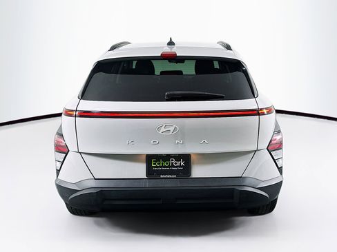 Used 2025 Hyundai Kona SEL image 7