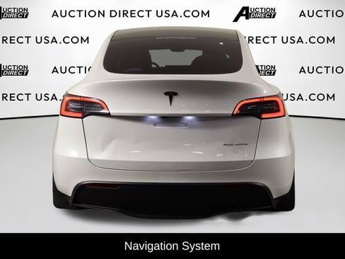 Used 2023 Tesla Model Y Long Range AWD/4WD image 3